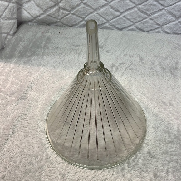Large Fluted Glass Funnel - Picture 2 of 4